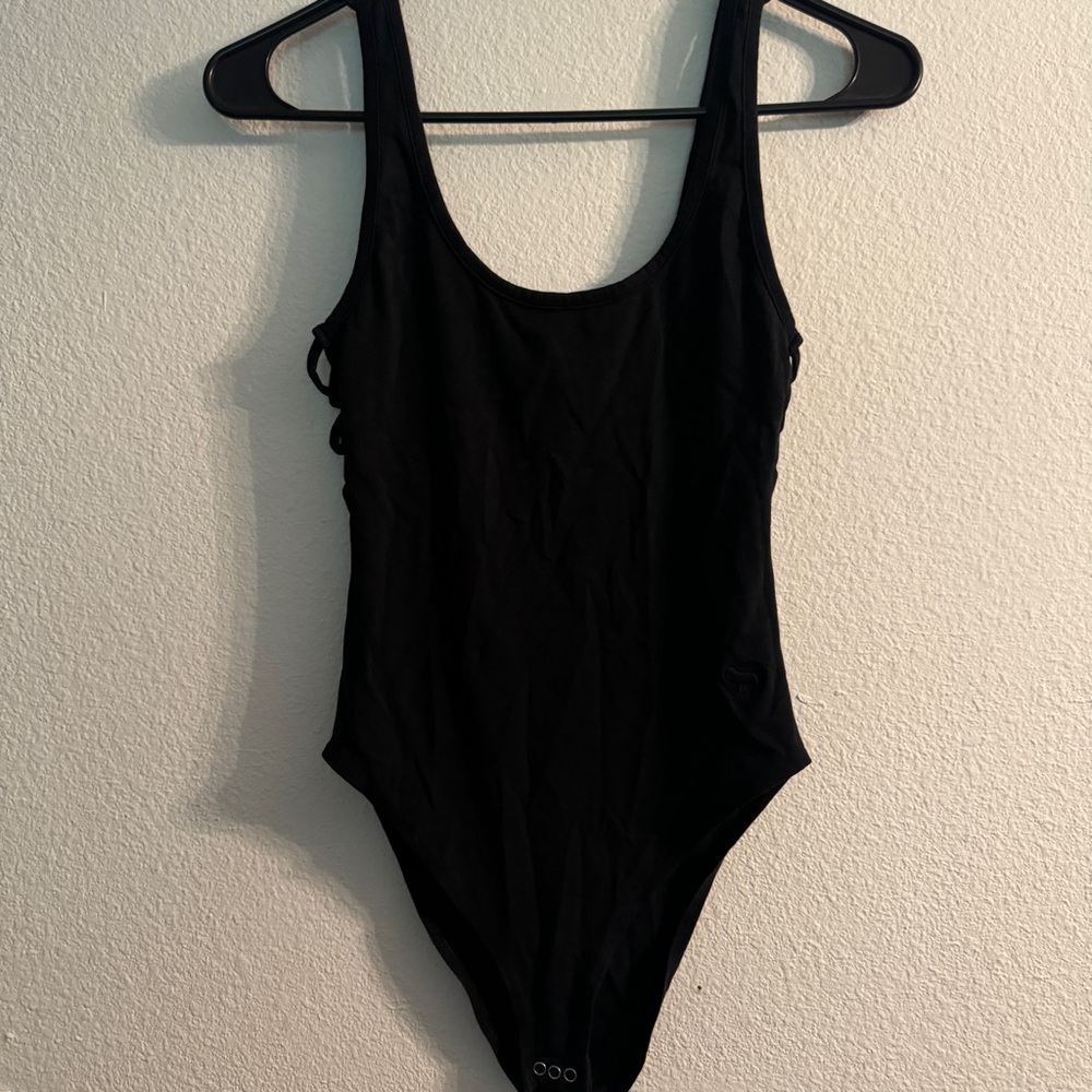 🤩2for$10🤩 Women’s VS Pink bodysuit size xs GUC